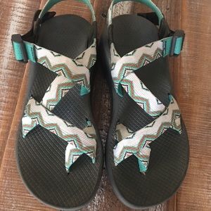 Chacos!